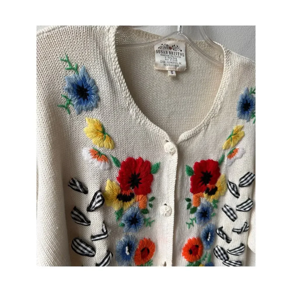 Vintage 90s Floral Embroidered Cardigan Sweater Knit Grandma Cottage Retro Top S